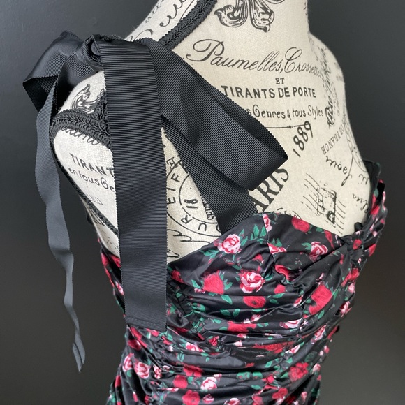 Black Dress with Roses - Picture 3 of 4